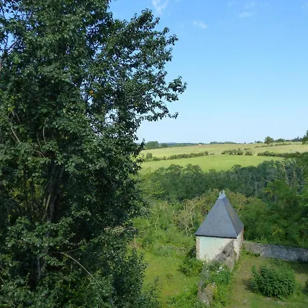 Hébergement de vacances Maison De Moderne Avec Privatif Et Jardin A - Fr-1-489-482 Chantelle