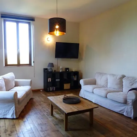 Maison De Moderne Avec Privatif Et Jardin A - Fr-1-489-482 Hébergement de vacances Chantelle